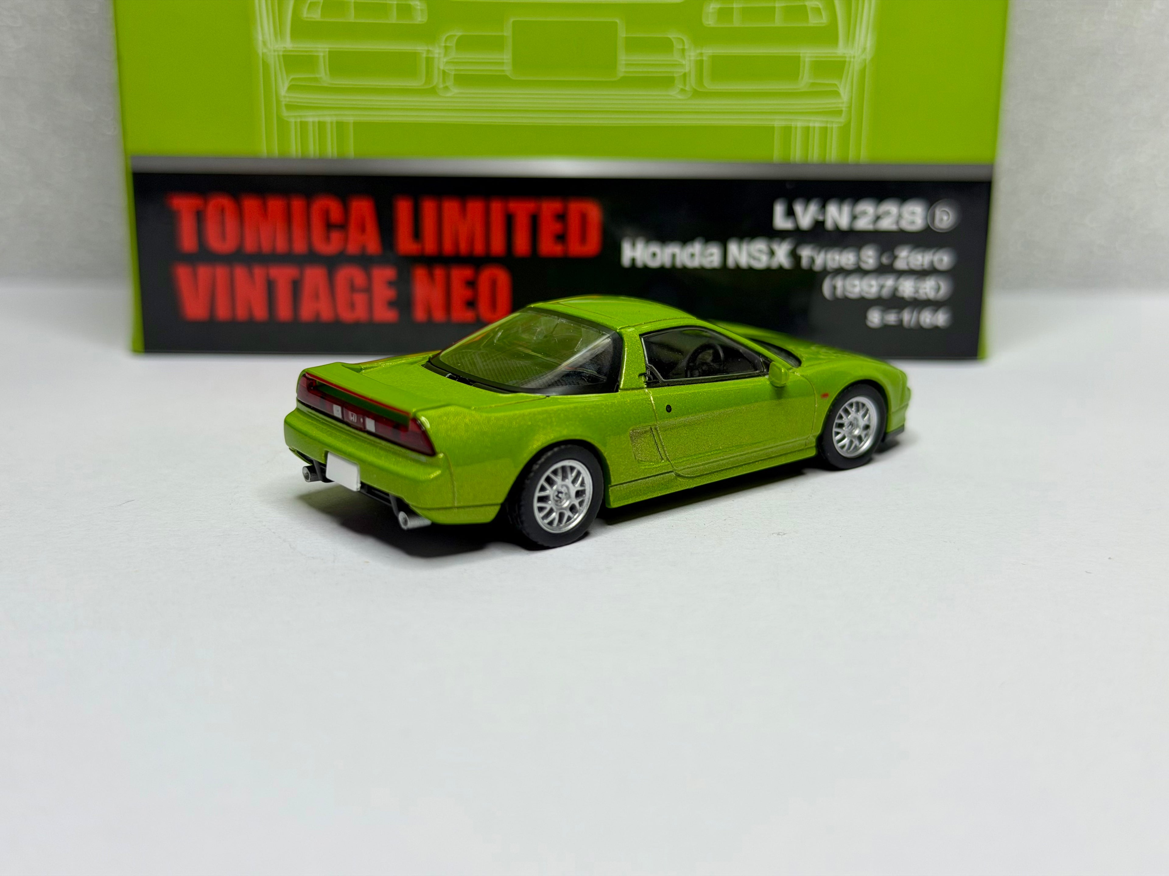 Tomica Limited Vintage 1:64 Honda NSX Type-S Zero Lime Green LV-N228b