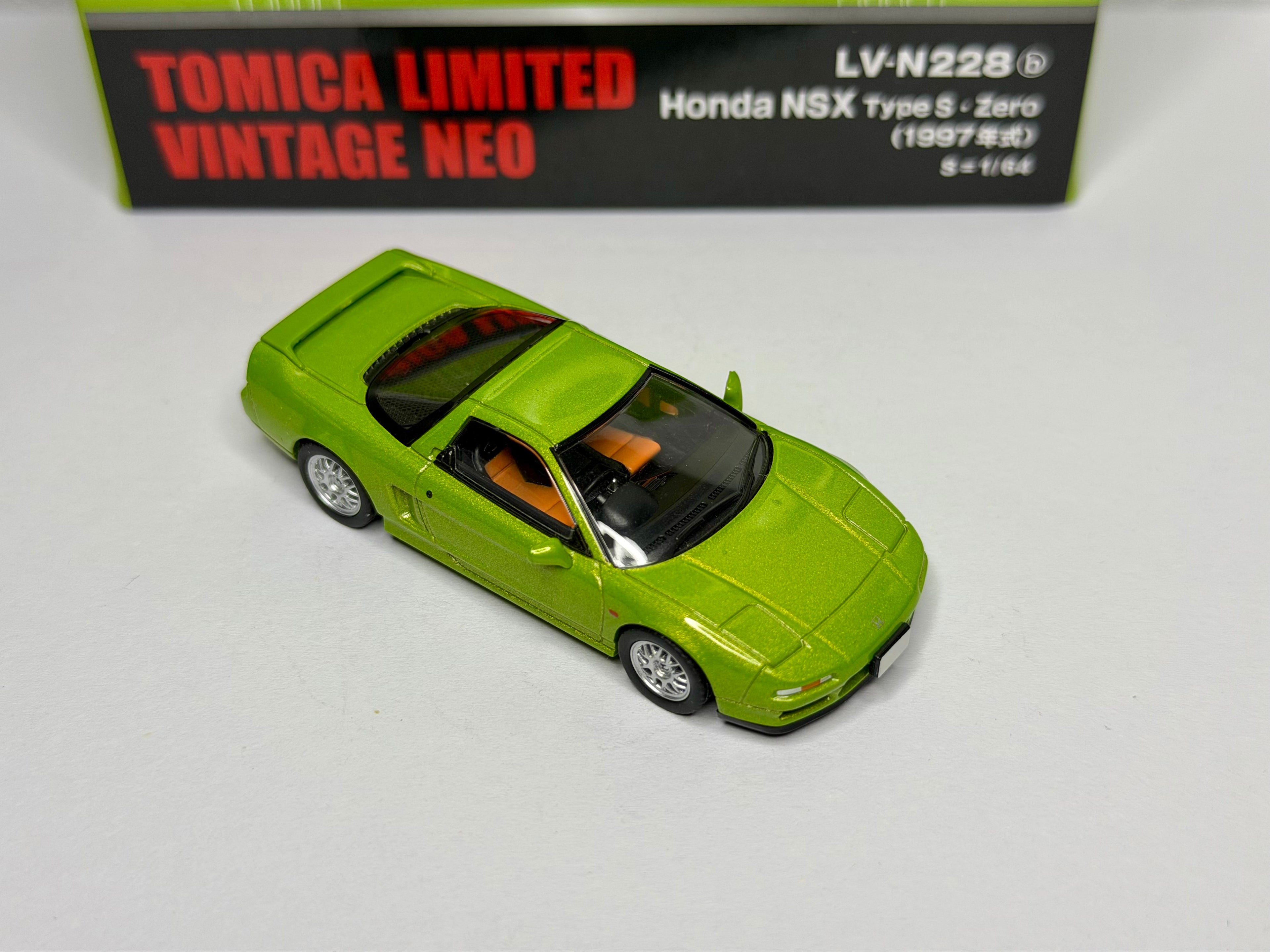 Tomica Limited Vintage 1:64 Honda NSX Type-S Zero Lime Green LV-N228b