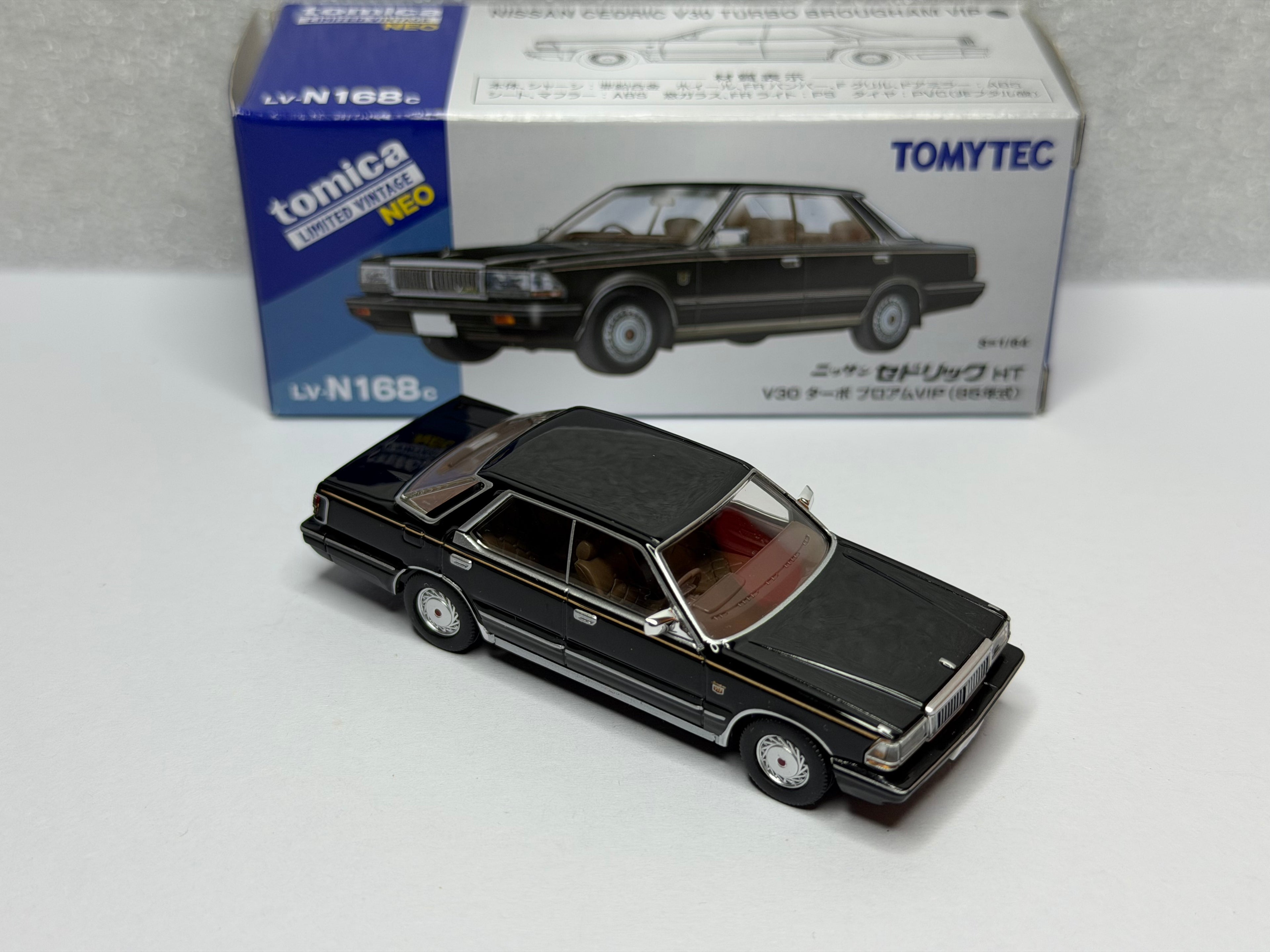 Tomica Limited Vintage 1:64 Nissan Cedric V30 Turbo Brougham VIP Black LV-N168c