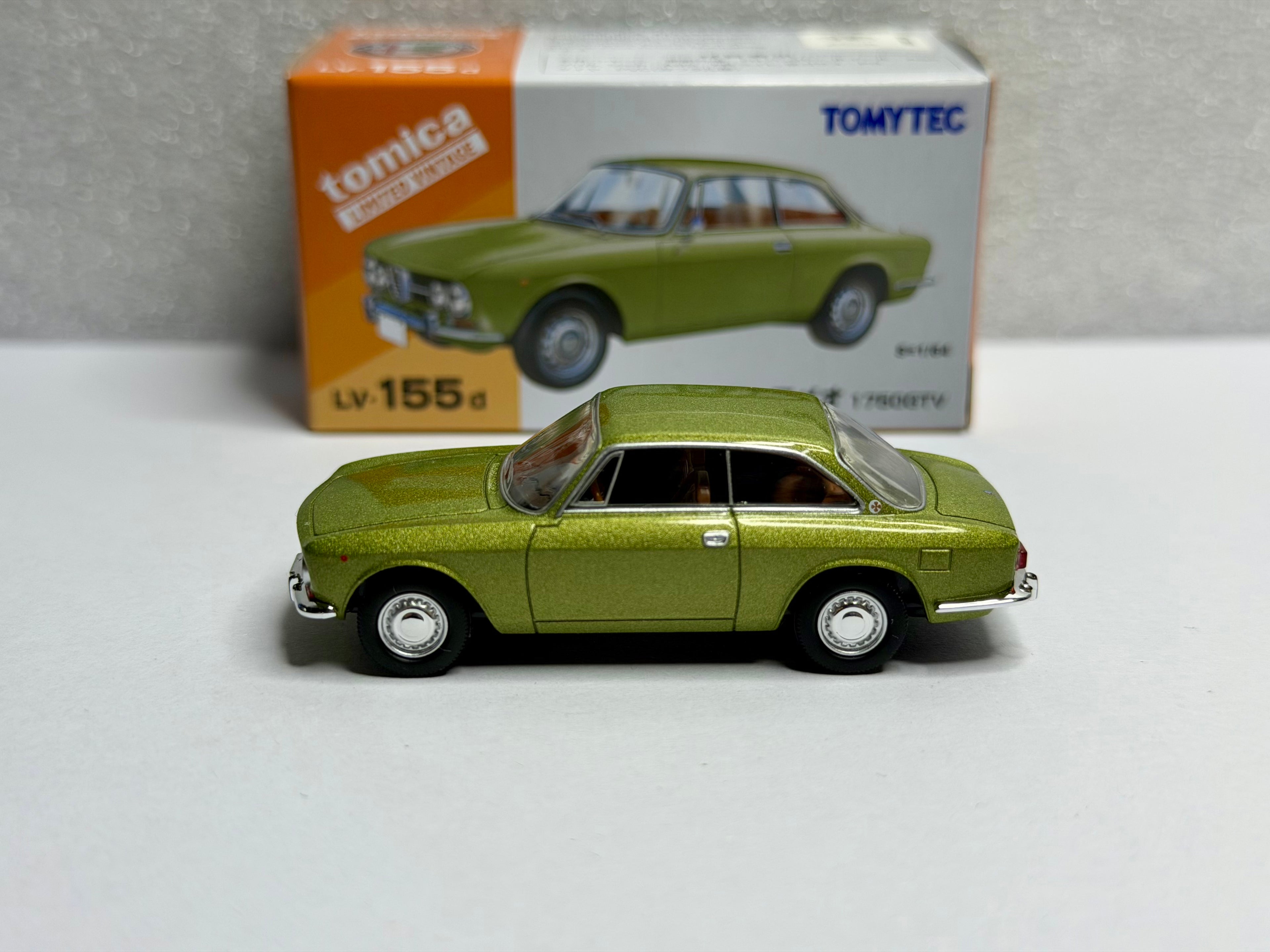 Tomica Limited Vintage 1:64 Alfa Romeo 750 GTV Green Metallic LV-155d