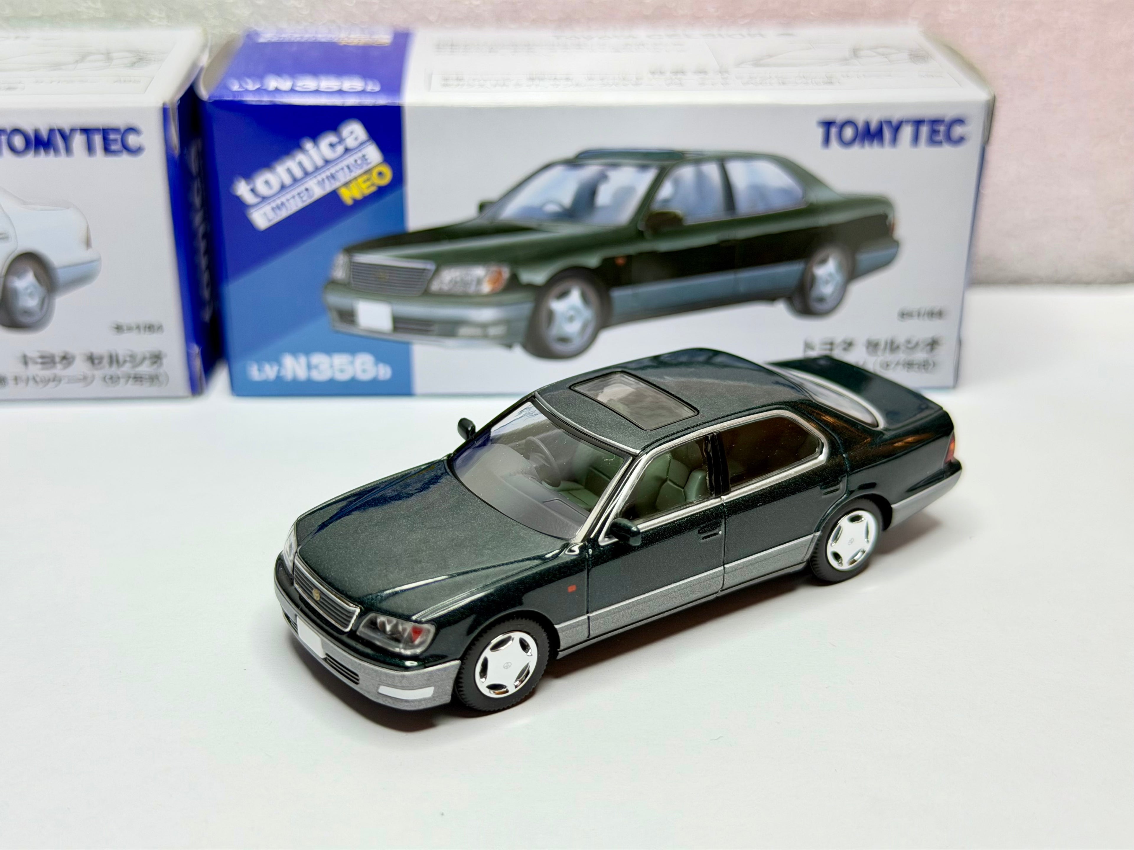 Tomica Limited Vintage 1/64 Toyota Celsior(Green/White) Japan Exclusive
