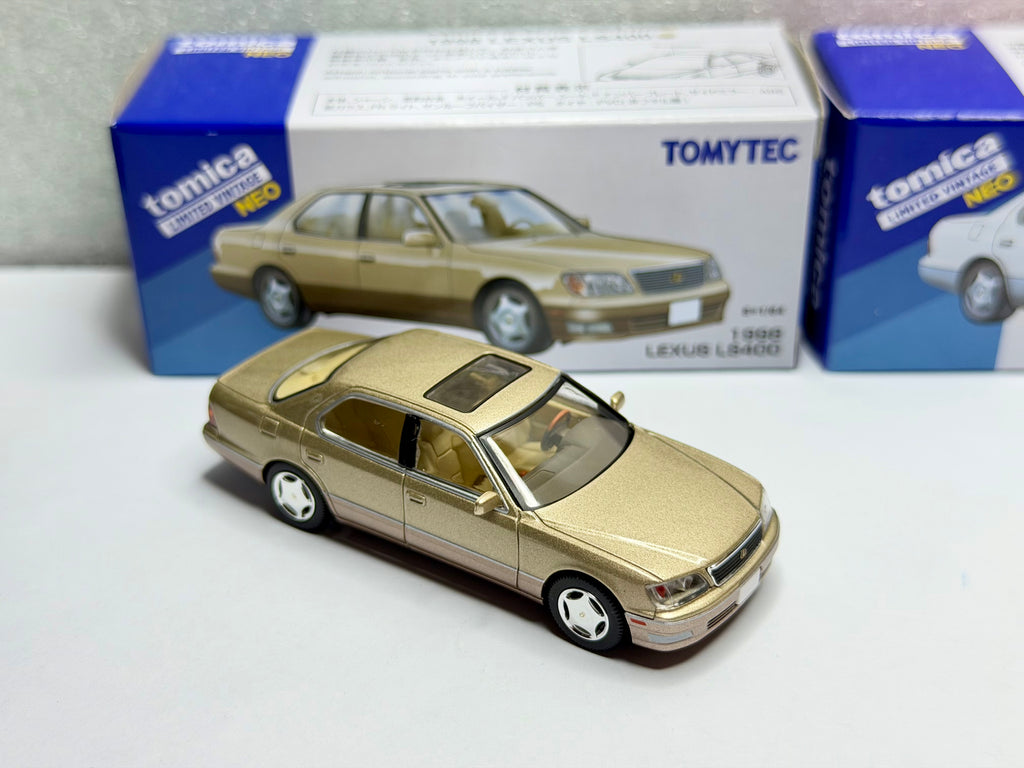 トミカリミテッドヴィンテージ 1/64 レクサス LS400（ゴールド/ホワイト）香港限定