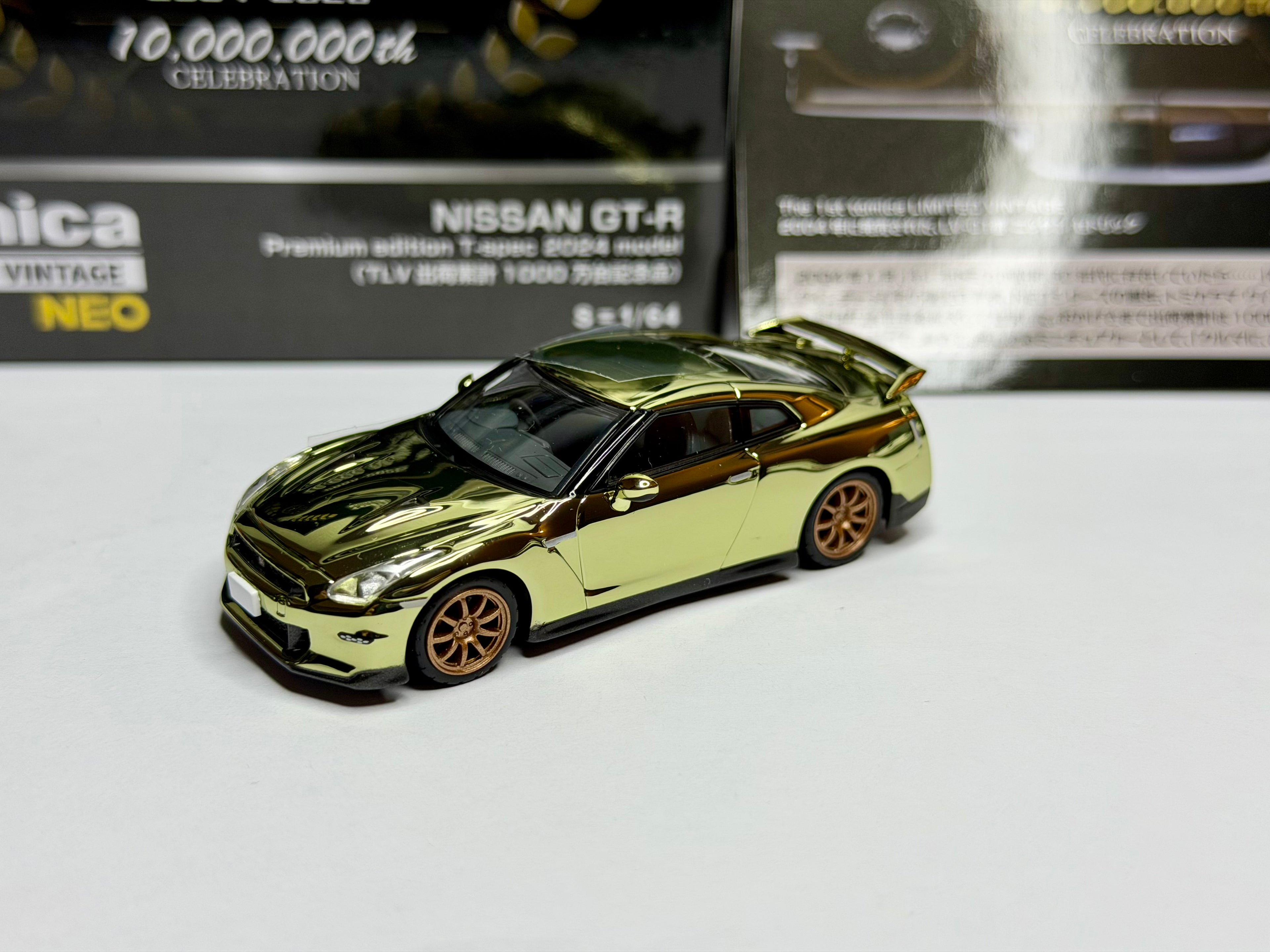トミカリミテッドヴィンテージ LV-N 日産GT-R プレミアムエディション T-spec 2024 1000万