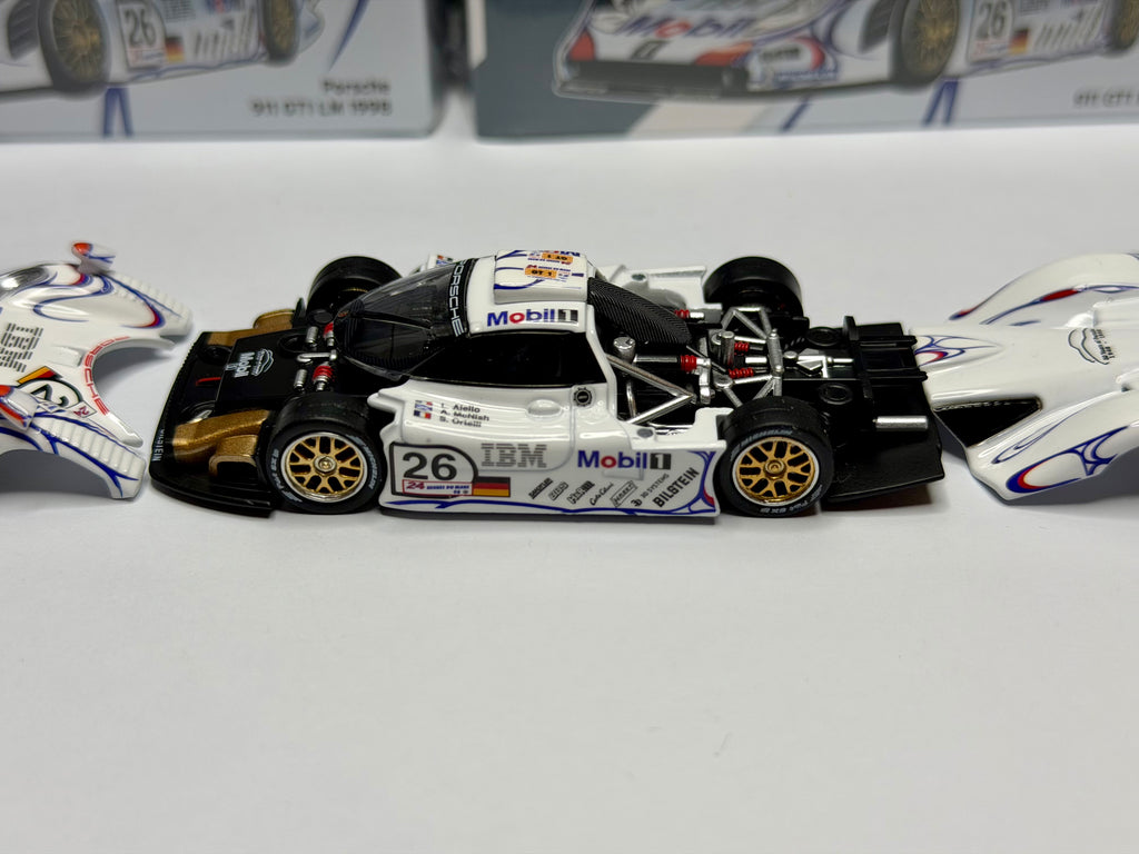 Trends Hobby 1:64 Porsche 911 GT1 LM 1998 White #26 Mobil Champion 241085(B)