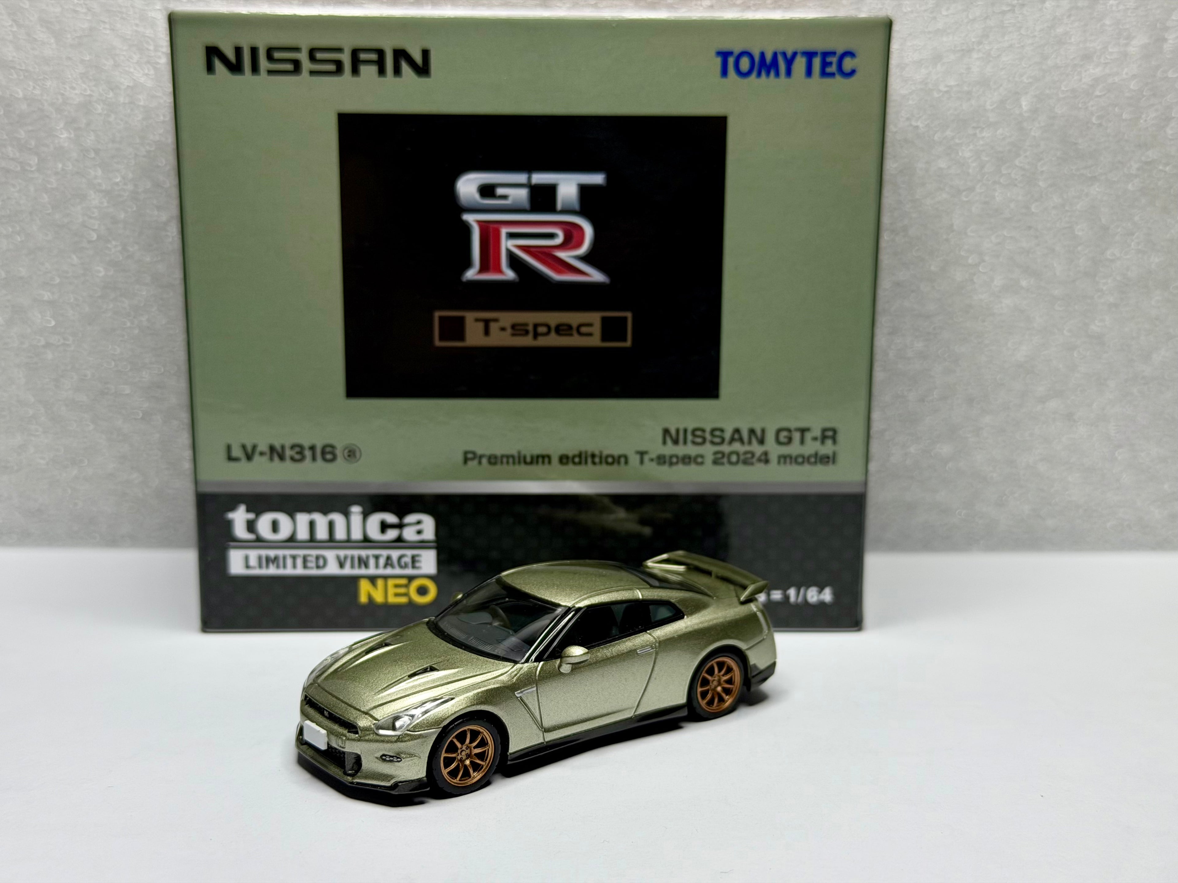 トミカリミテッドヴィンテージ 1/64 日産 GT-R T-Spec 2024 ミレニアムジェイド LV-N316a
