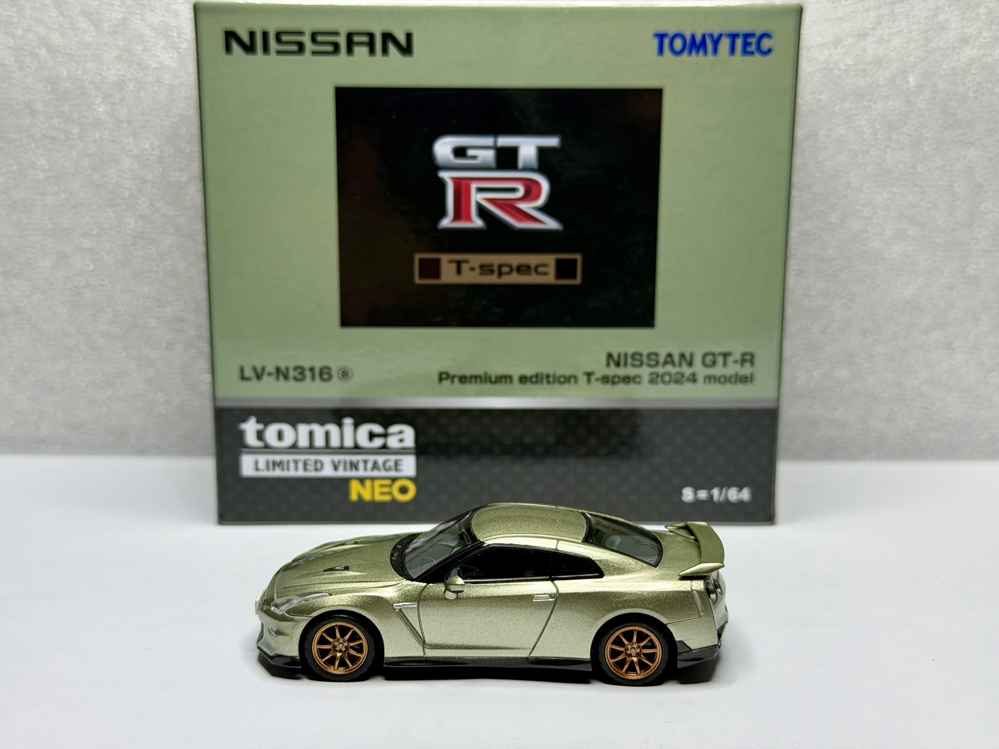 トミカリミテッドヴィンテージ 1/64 日産 GT-R T-Spec 2024 ミレニアムジェイド LV-N316a