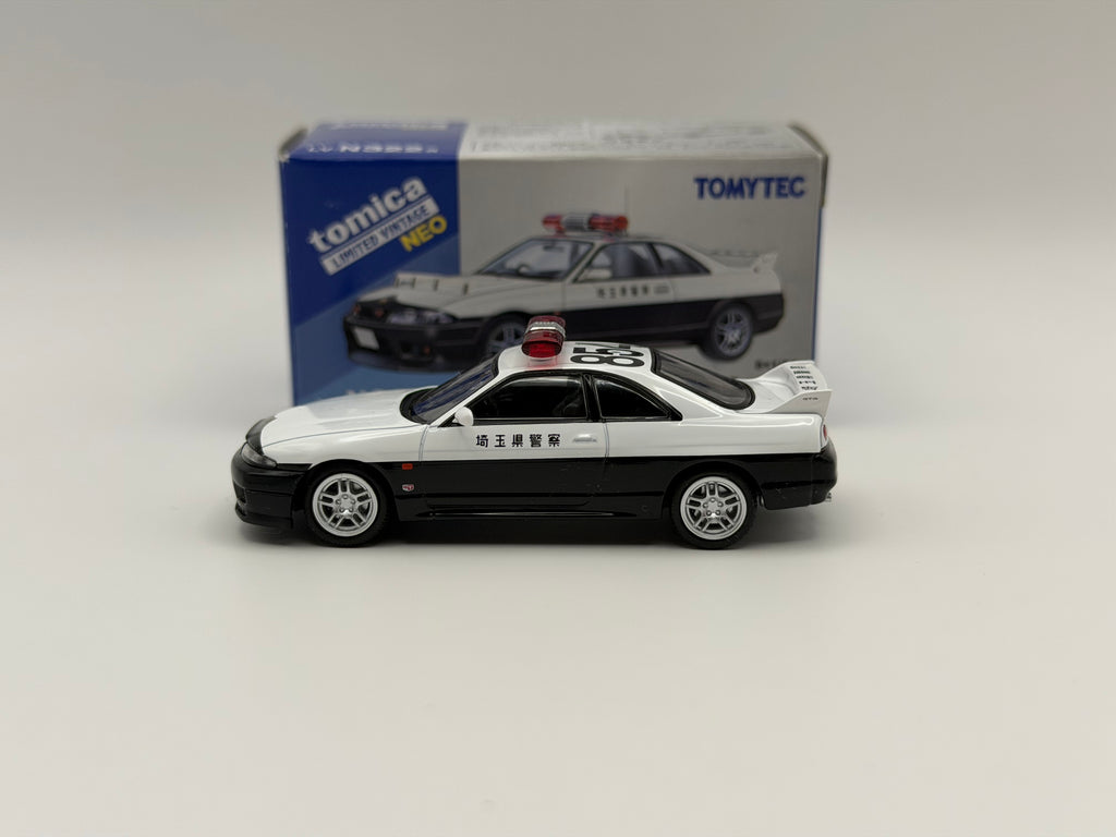 トミカリミテッドヴィンテージネオ 1/64 日産 GT-R R33 警察車両 ミニカー