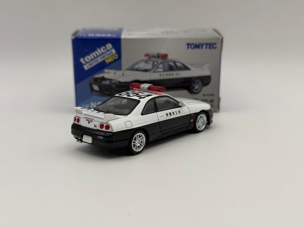 トミカリミテッドヴィンテージネオ 1/64 日産 GT-R R33 警察車両 ミニカー