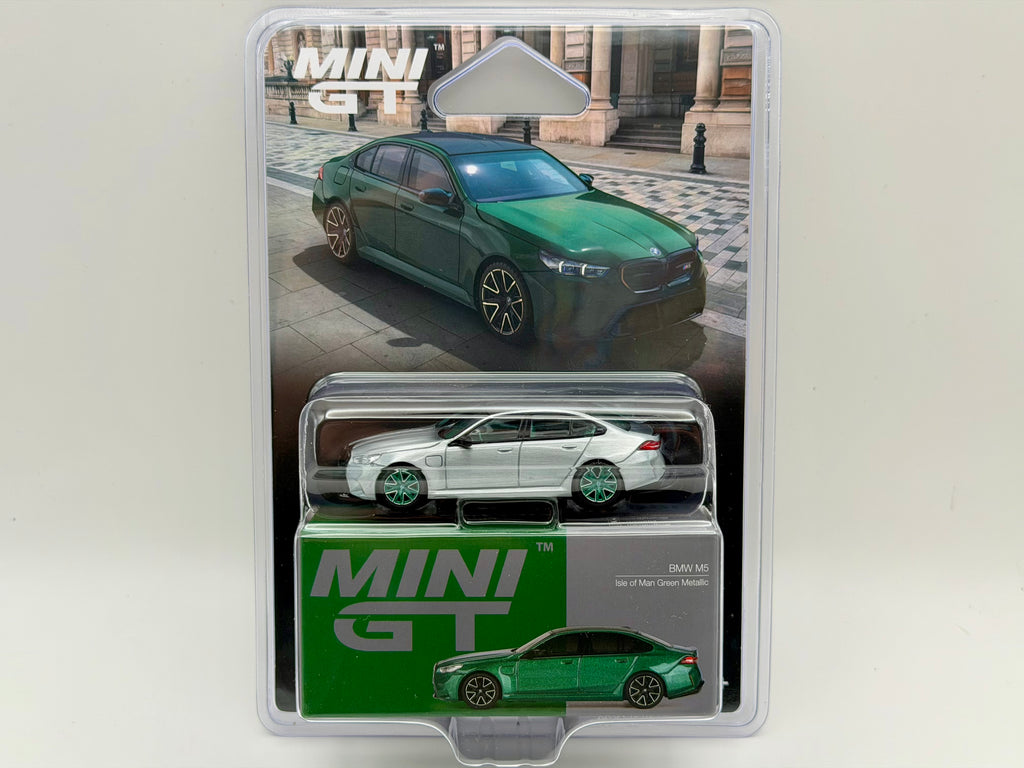 CHASE! Mini GT 1:64 BMW M5 (G90) Isle of Man – Green Metallic #1086