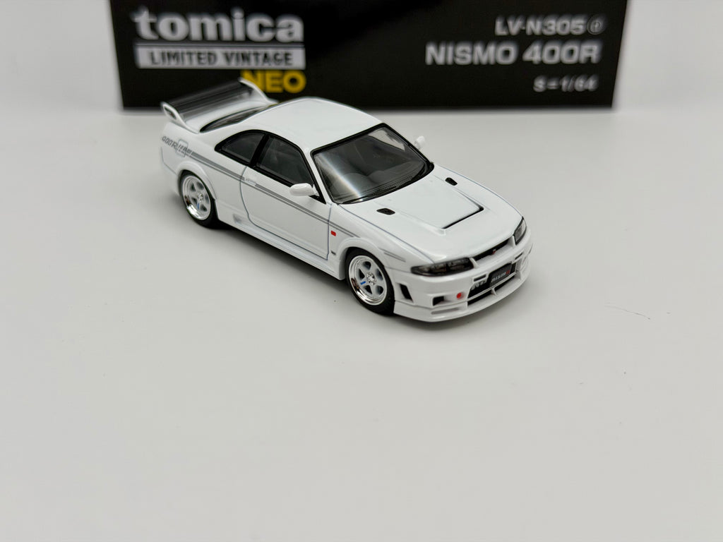 Tomica Limited Vintage 1:64 Nissan 400R(Midnight Purple/Crystal White) LV-N305d/e