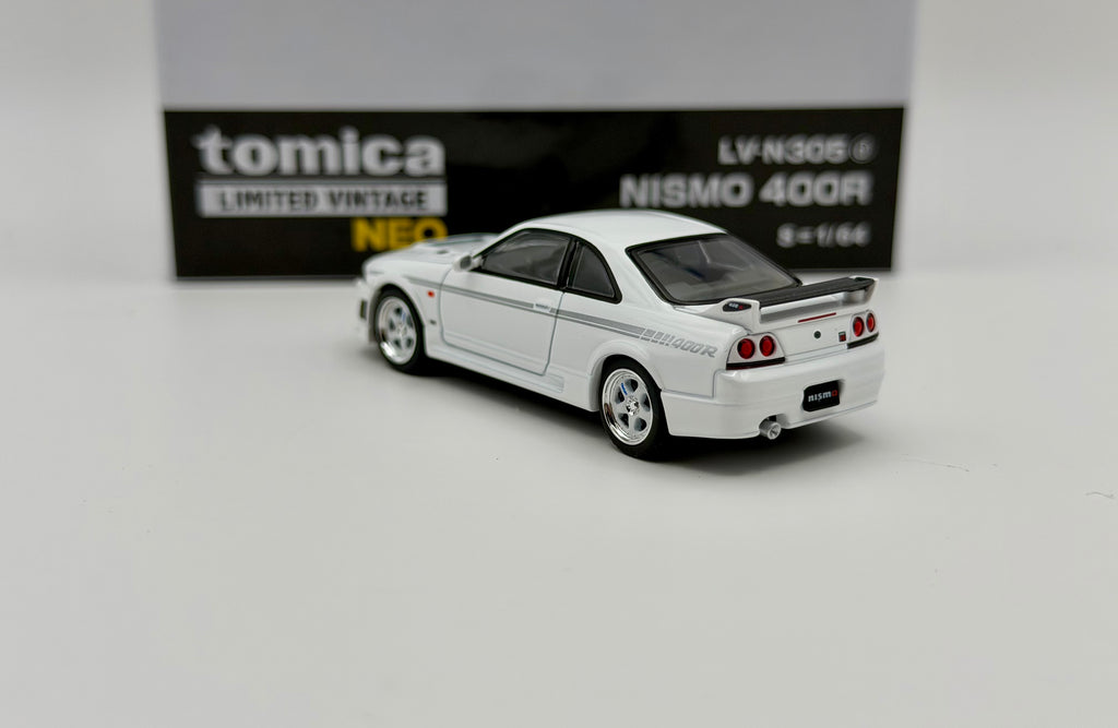 Tomica Limited Vintage 1:64 Nissan 400R(Midnight Purple/Crystal White) LV-N305d/e