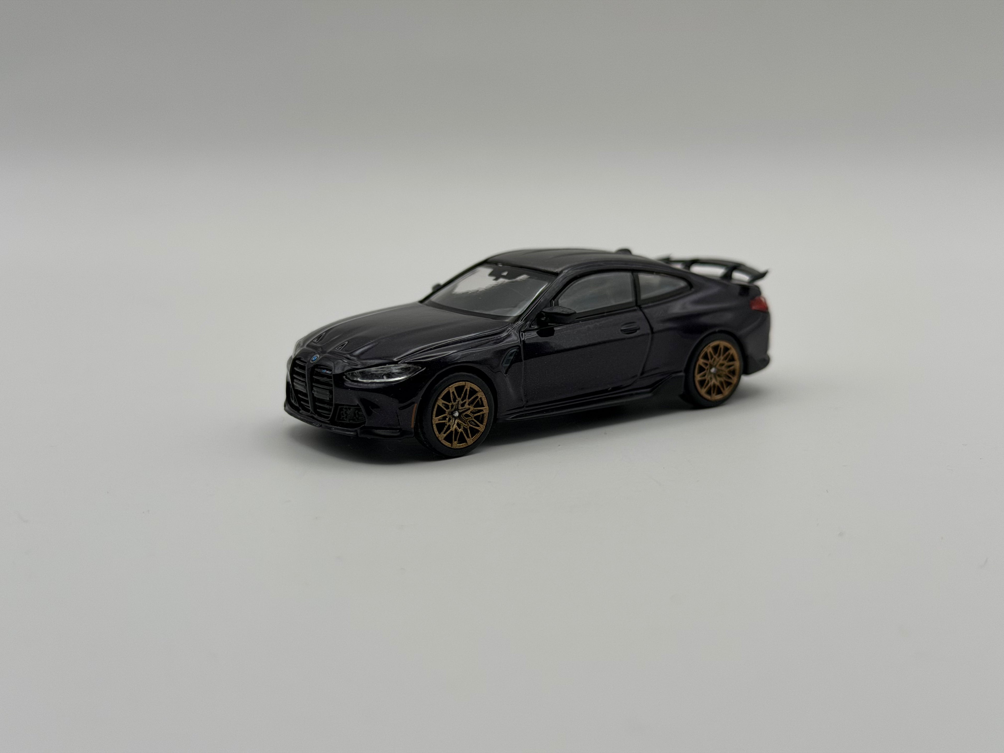 Mini GT 1:64 BMW M4 M-Performance (G82) – Daytona Violet #1112
