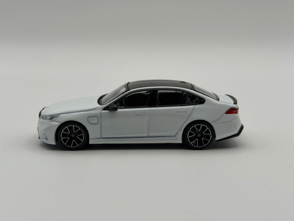 Mini GT 1:64 BMW M5 – Alpine White #1092