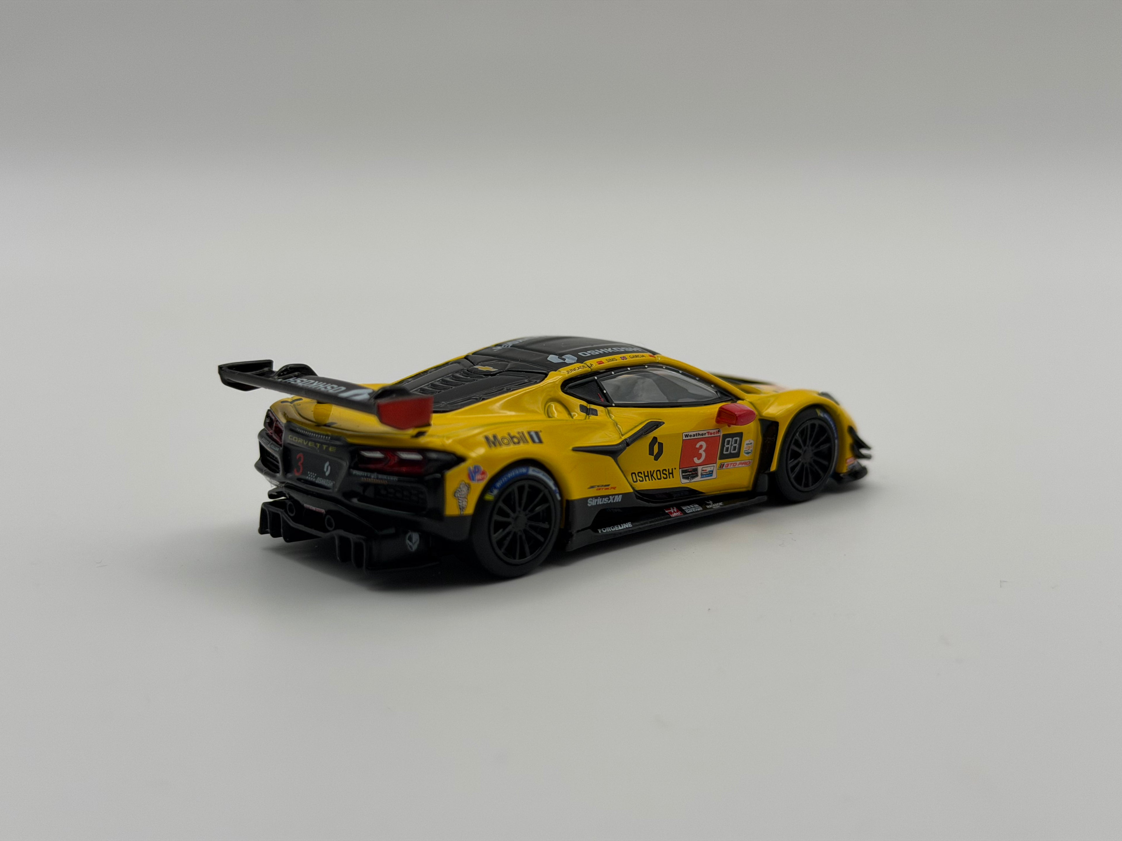 Mini GT 1:64 Chevrolet Corvette Z06 GT3.R #3 Corvette Racing by Pratt Miller Motorsports 2025 IMSA Daytona 24 Hrs #1168