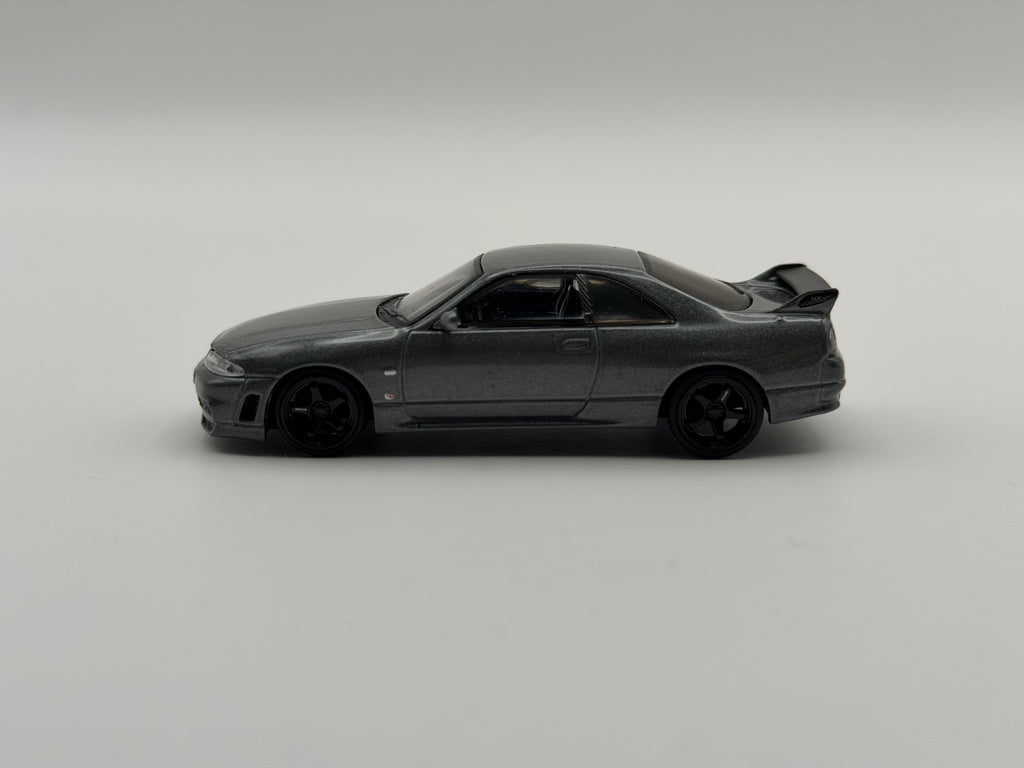 Mini GT 1:64 NISSAN Skyline GT-R Dark Metal Gray (NISMO BCNR33 CRS Version) #1128