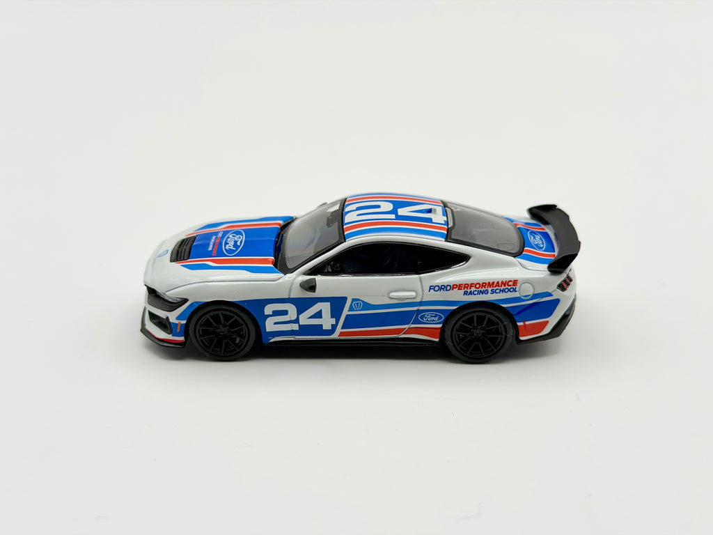 Mini GT 1:64 Ford Mustang Dark Horse #24 Ford Performance Racing School #1172