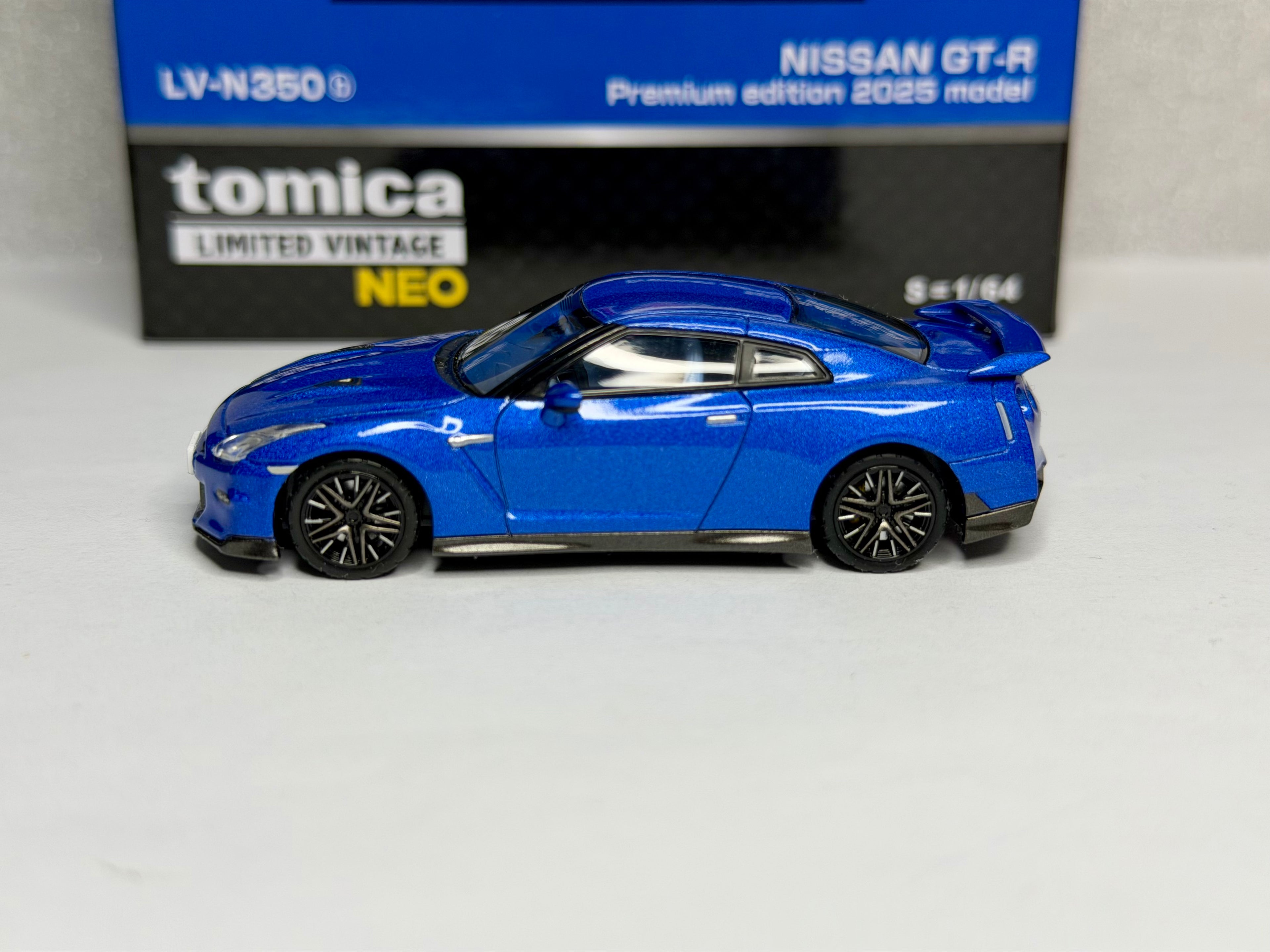 Tomica limited vintage 1/64 Nissan GT-R R35 Premium 2025 Bayside Blue