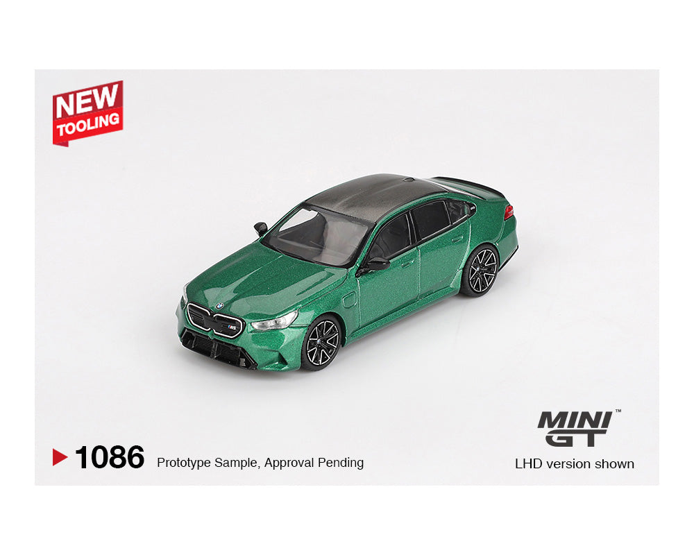 Mini GT 1:64 BMW M5 (G90) Isle of Man – Green Metallic #1086